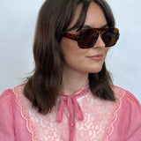 Retro Navigator Sunglasses in Brown Tortoiseshell