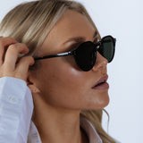 Classic Preppy Plastic Frame Sunglasses