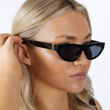 Retro Oval Sunglasses in Black