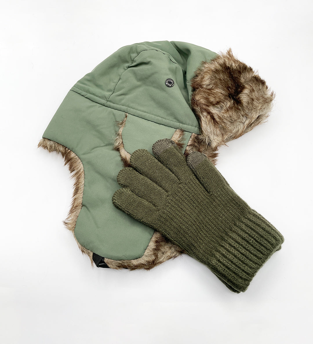 Faux Fur Trapper Hat & Ribbed Knitted Gloves Set in Green