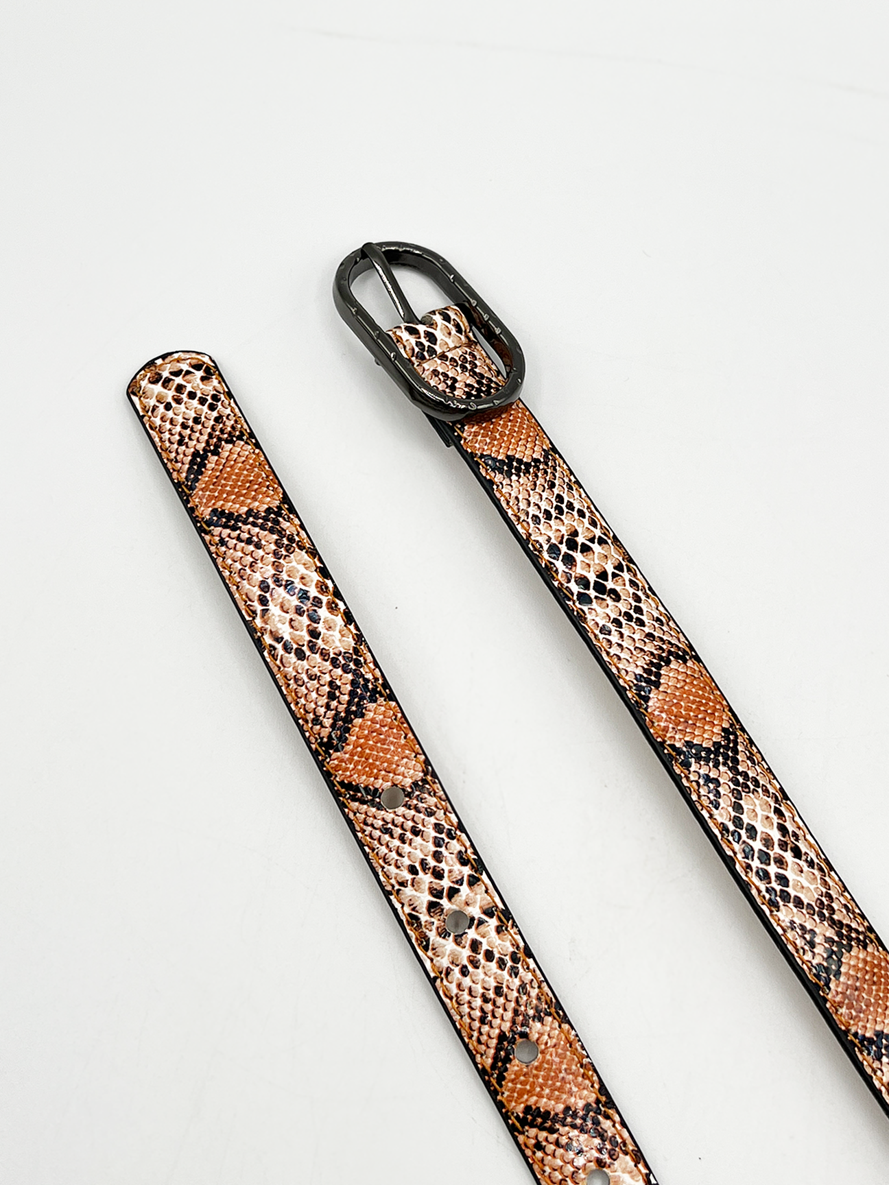 Faux Snake Print Thin Belt in Coral - svnx