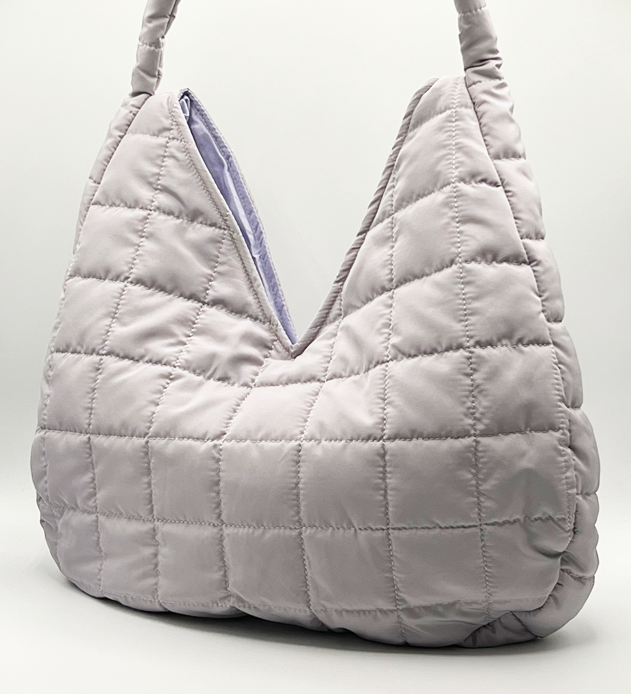 Soft quilted shoulder bag in pearl grey