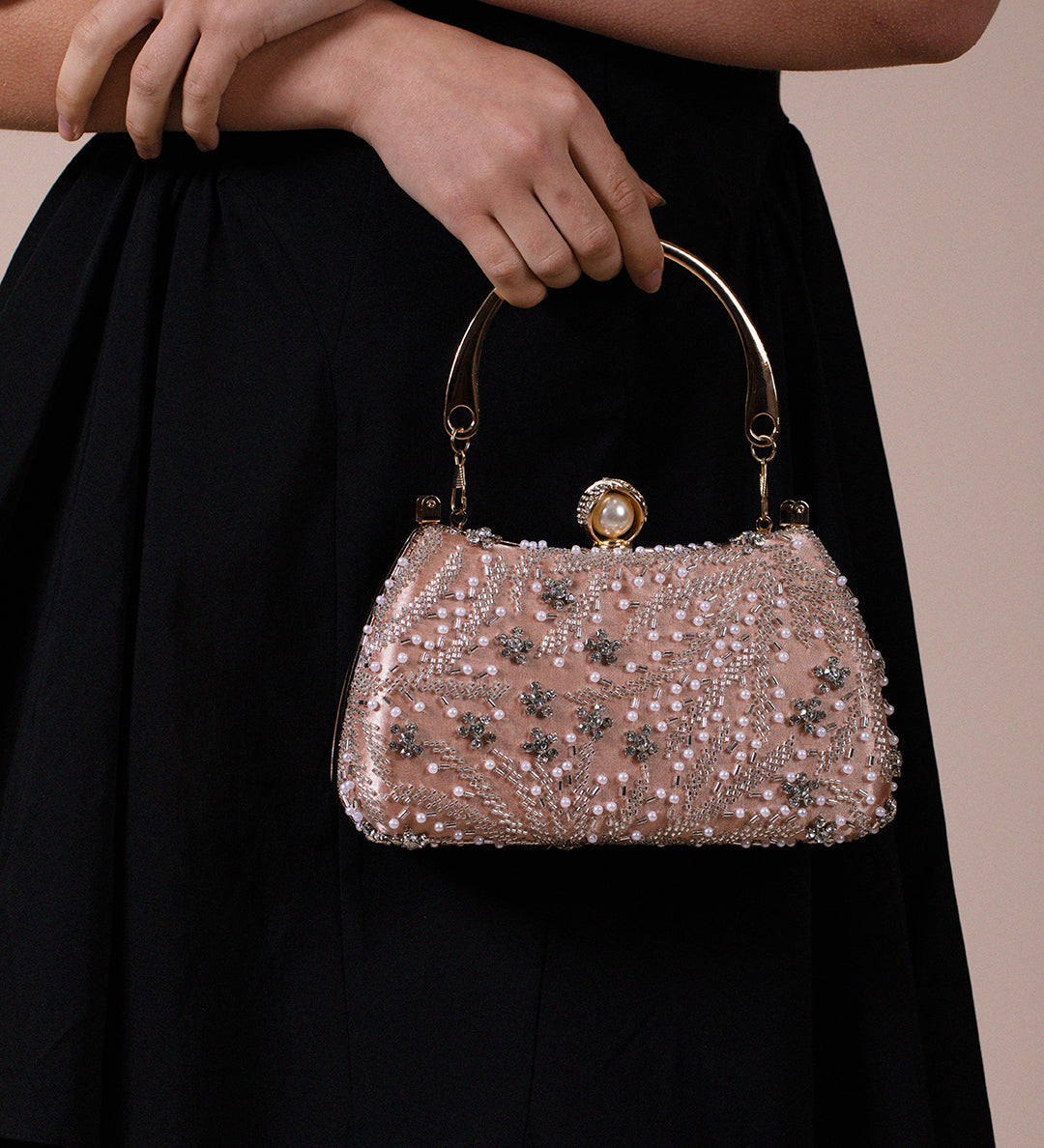 Floral Beaded Clutch Bag In Champagne - svnx
