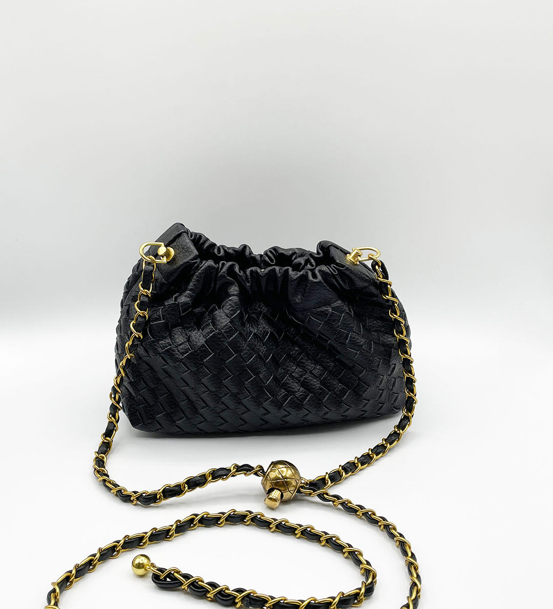 Woven Crossbody Handbag in Black