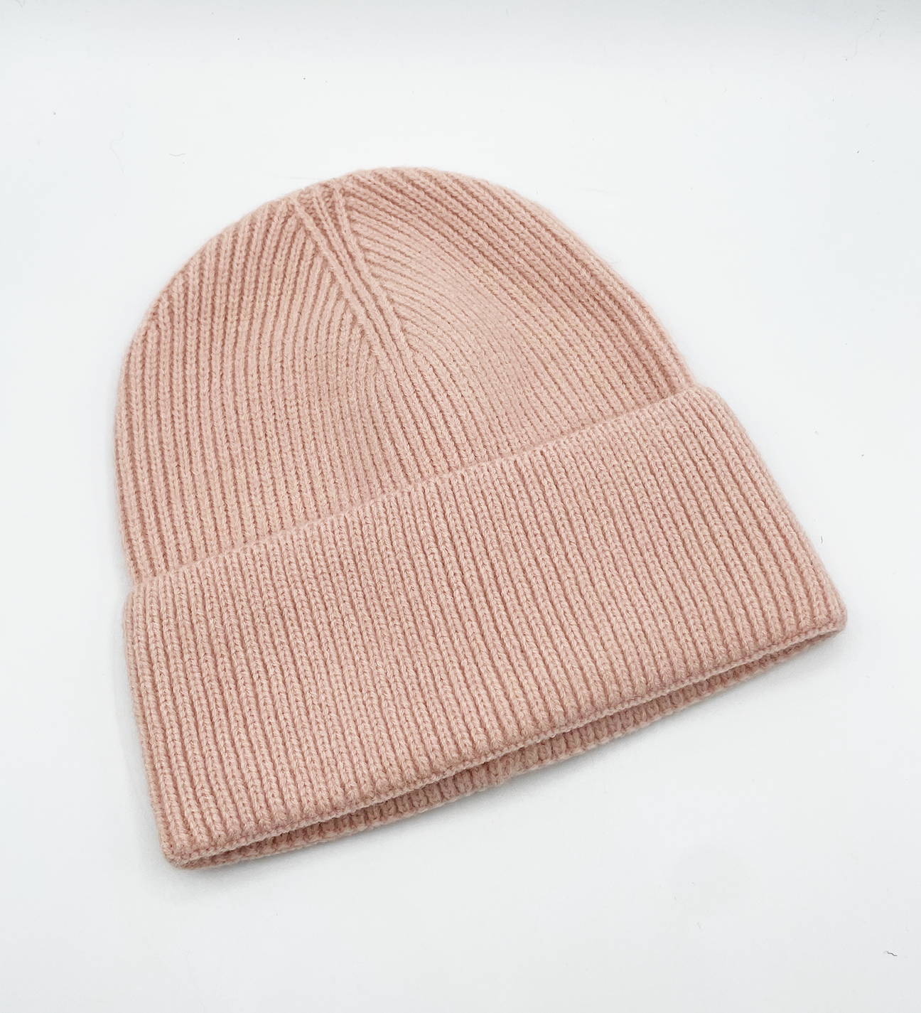 Ribbed Beanie Hat in Pink - svnx