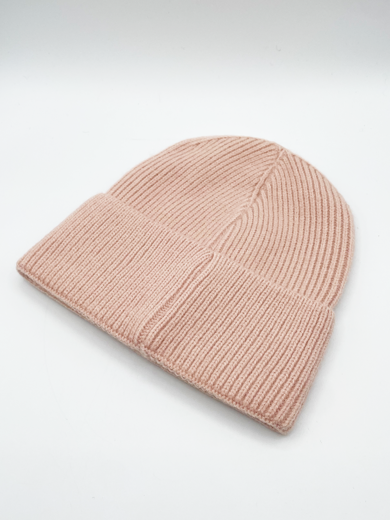 Ribbed Beanie Hat in Pink - svnx