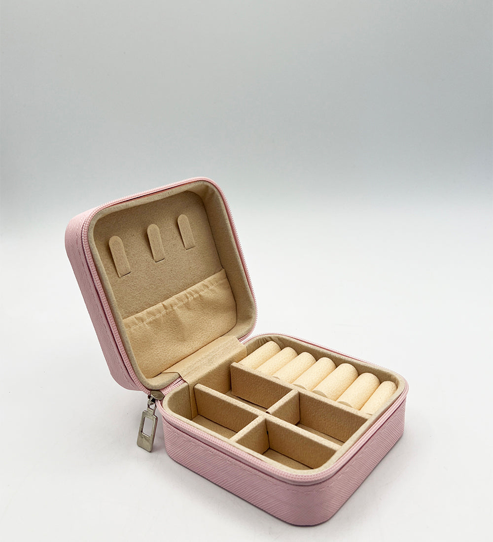 Travel Jewellery Box in Pink - svnx