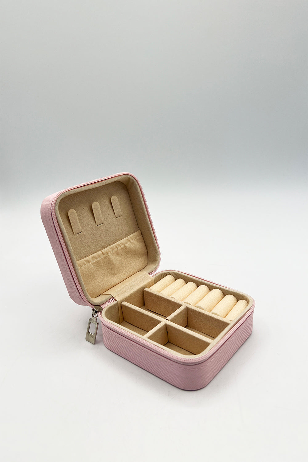 Travel Jewellery Box in Pink - svnx
