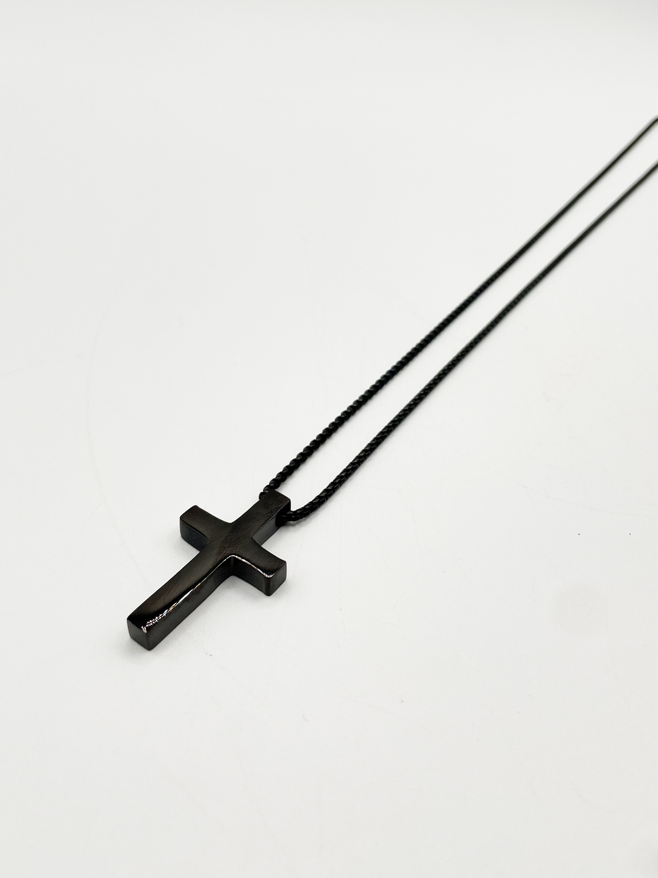 Cross Pendant Necklace in Black - svnx
