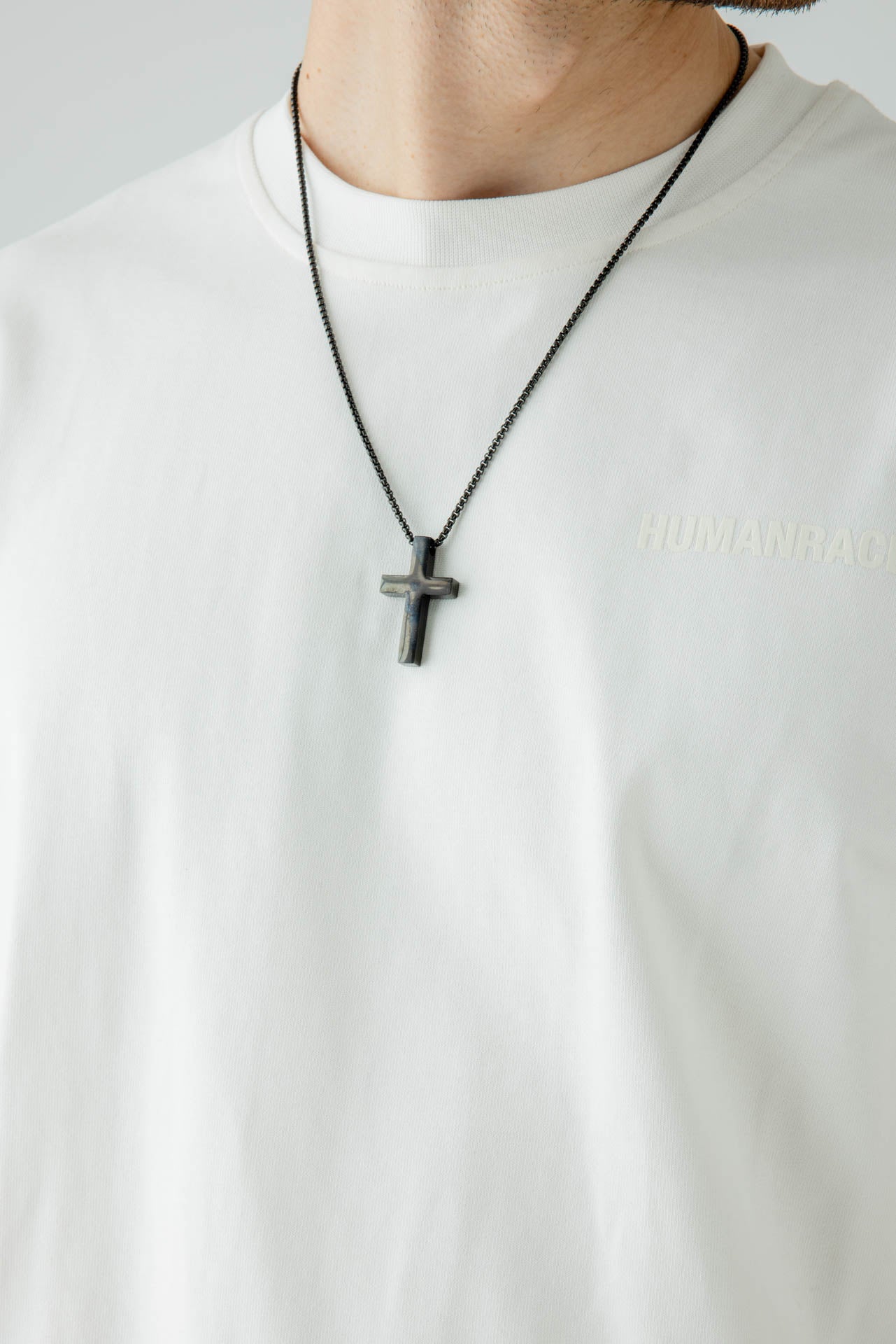 Cross Pendant Necklace in Black - svnx