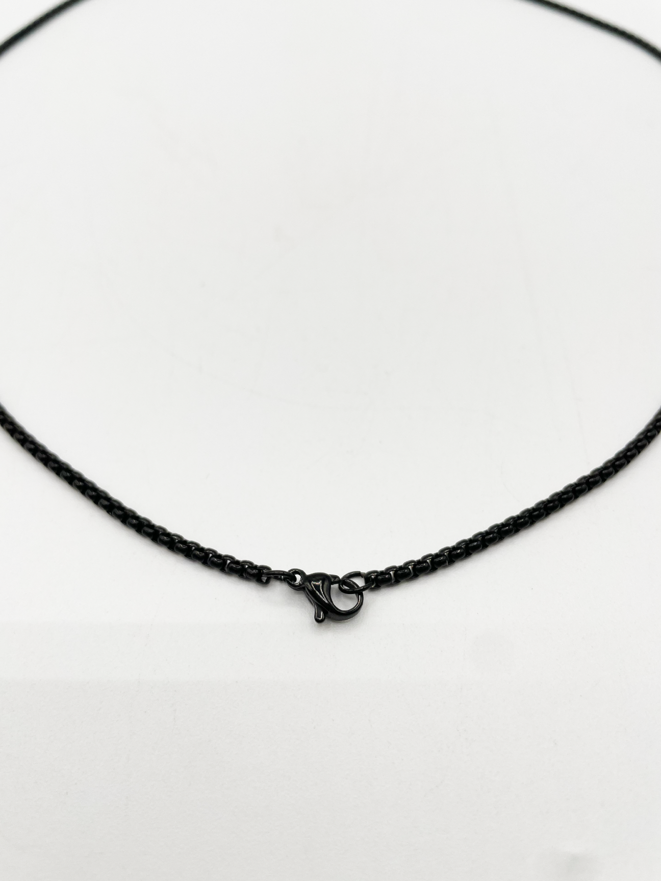 Cross Pendant Necklace in Black - svnx
