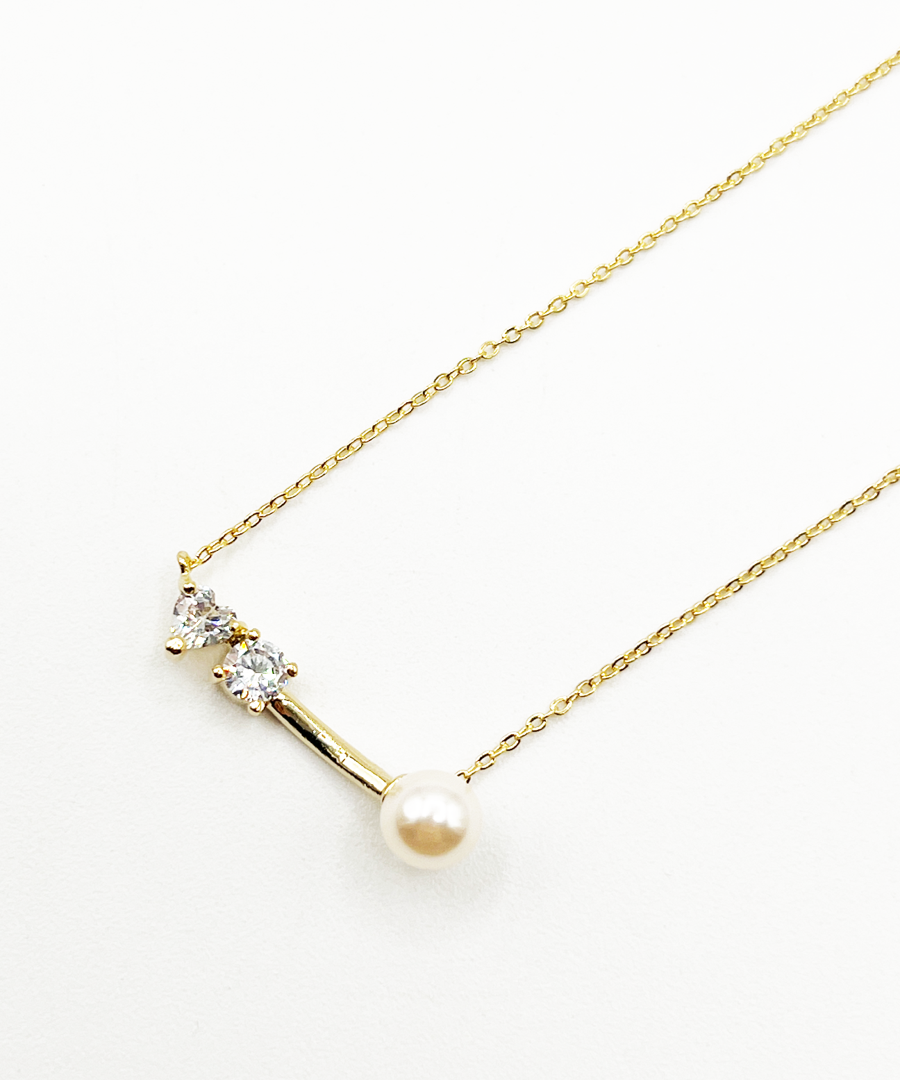 Pearl with 2 Diamante Necklace in Gold