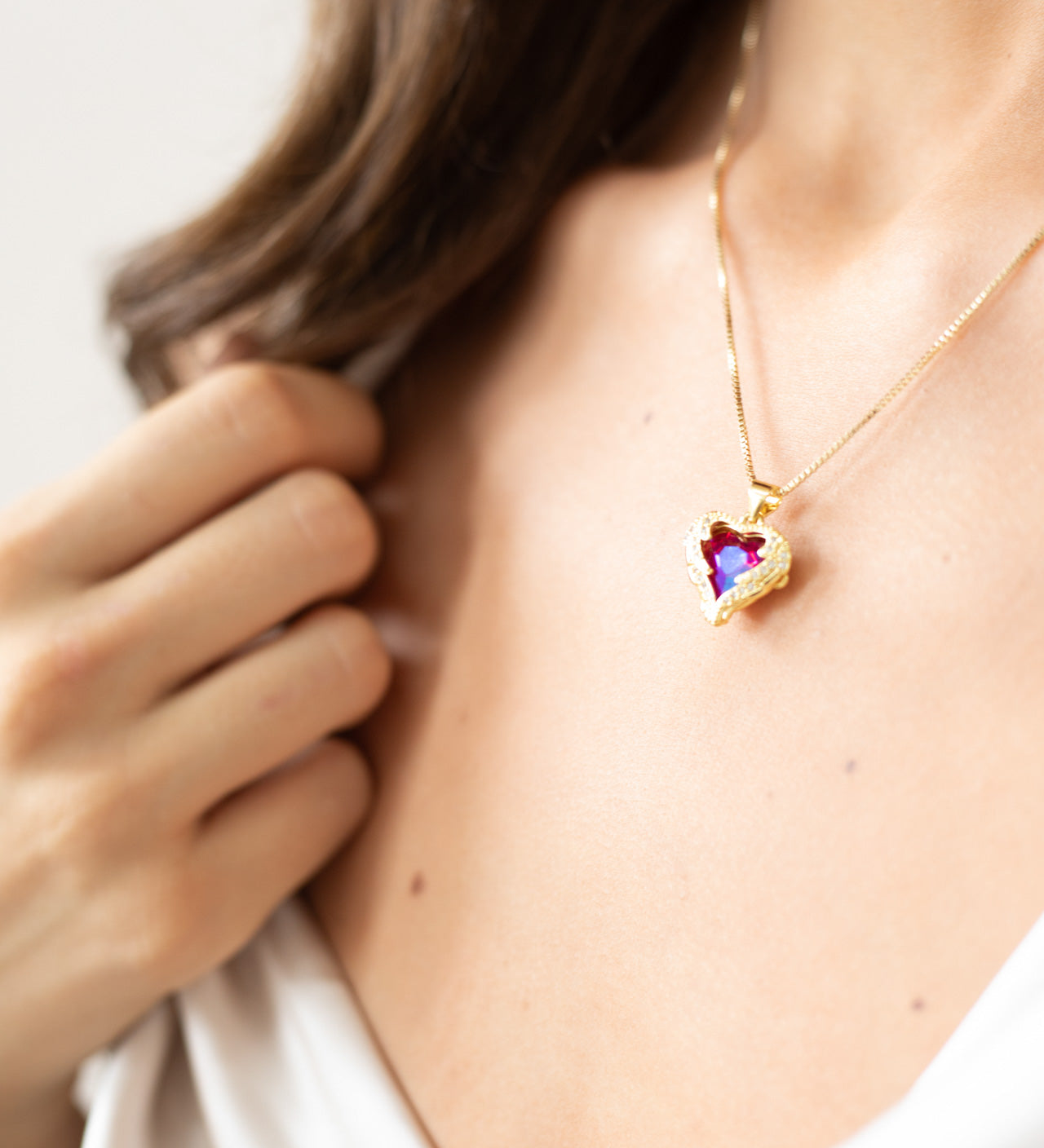 Pink Stone Heart Necklace In a Diamante Setting - svnx
