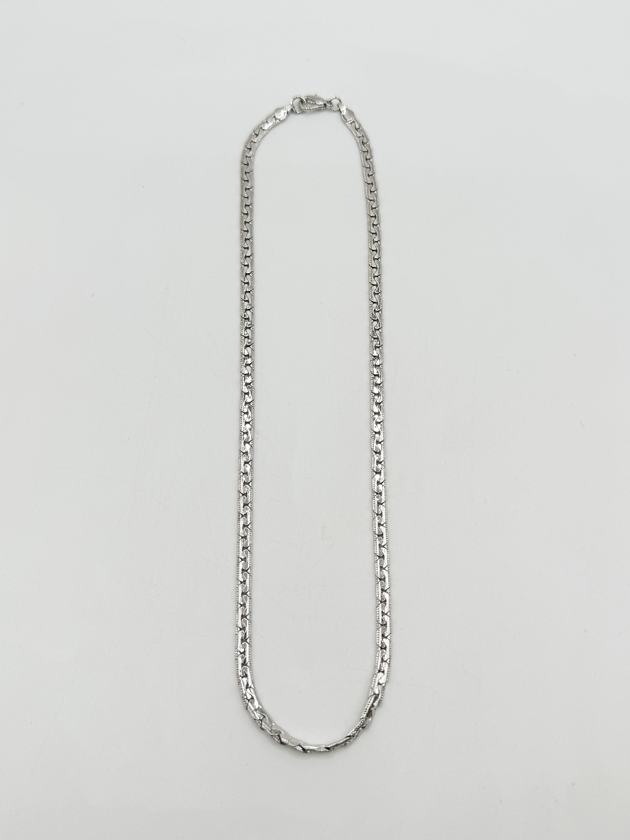Interlocked Chain Necklace in Silver - svnx