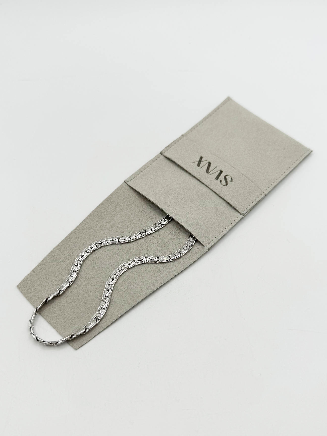 Interlocked Chain Necklace in Silver - svnx