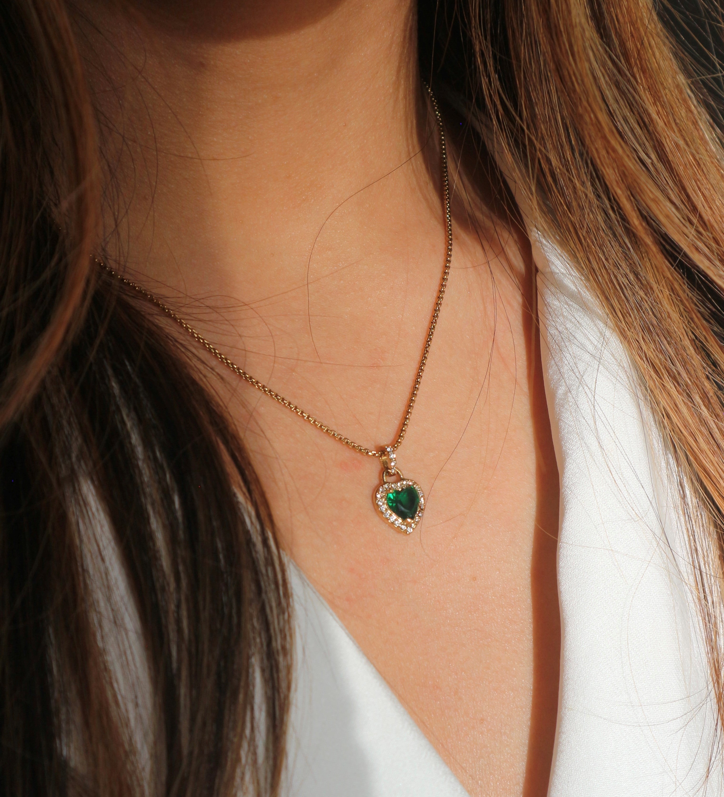 Emerald Green Diamante Heart Necklace and Earrings Set in Gold - svnx