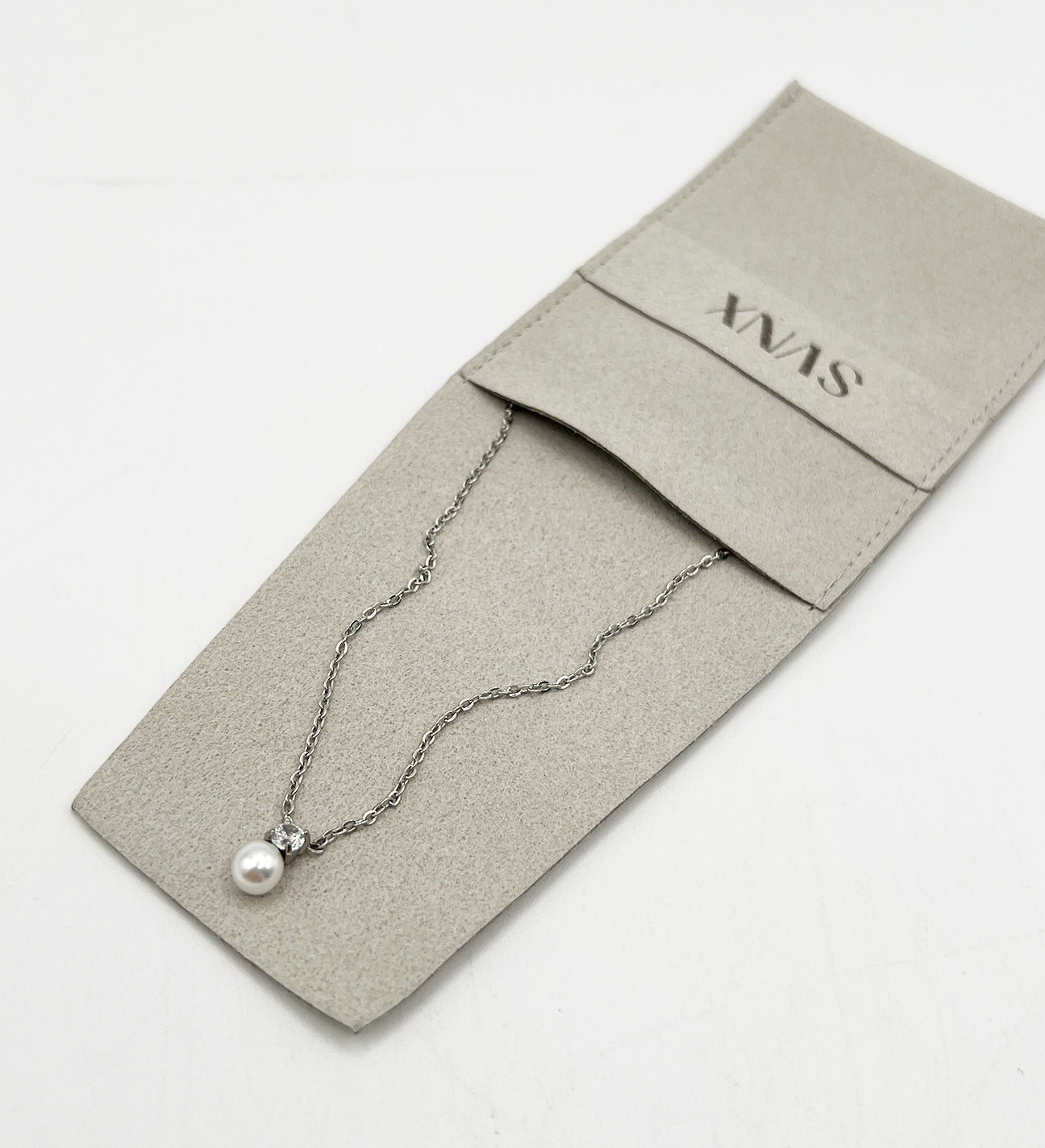 Mini Pearl Diamante Necklace in Silver - svnx
