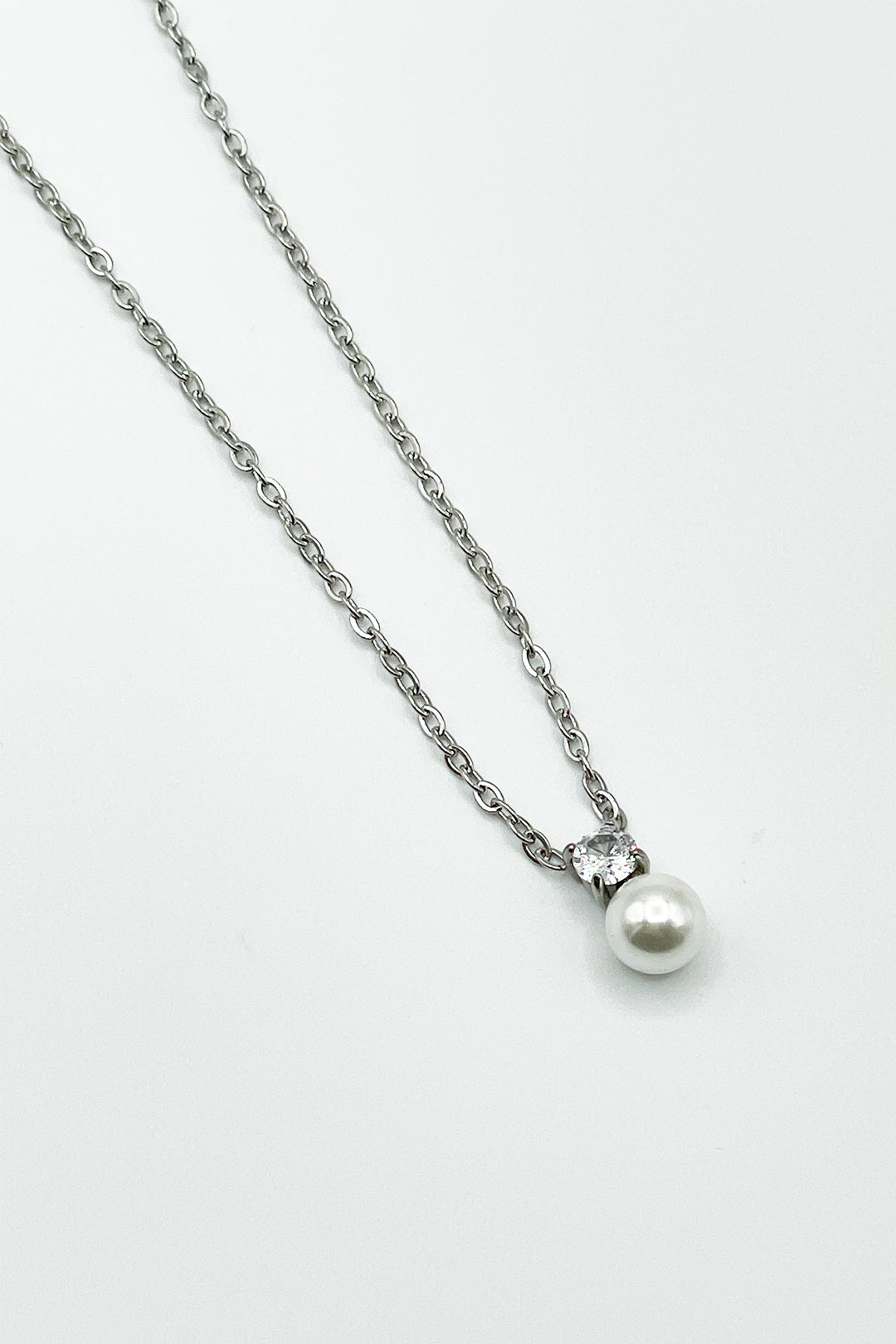 Mini Pearl Diamante Necklace in Silver - svnx