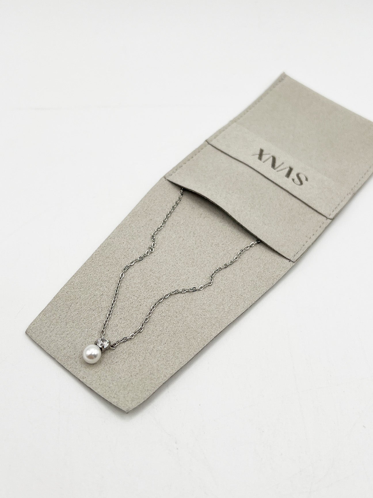 Mini Pearl Diamante Necklace in Silver - svnx