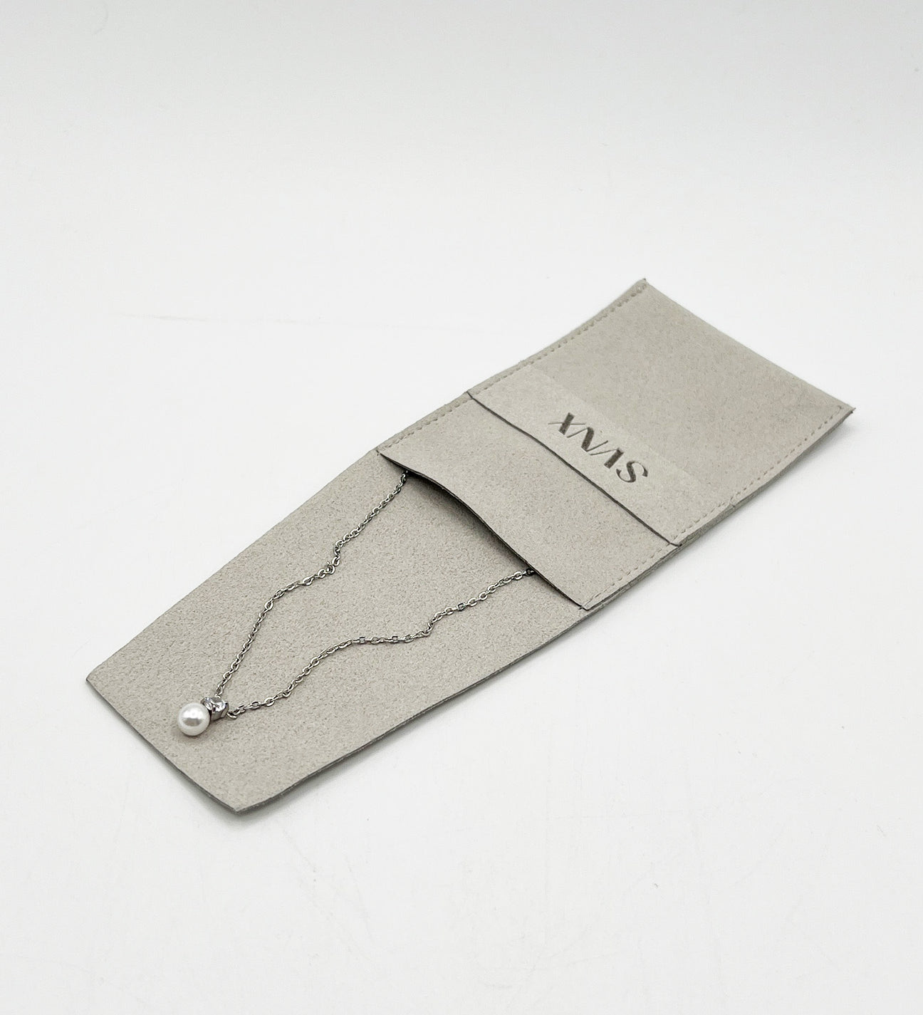 Mini Pearl Diamante Necklace in Silver - svnx