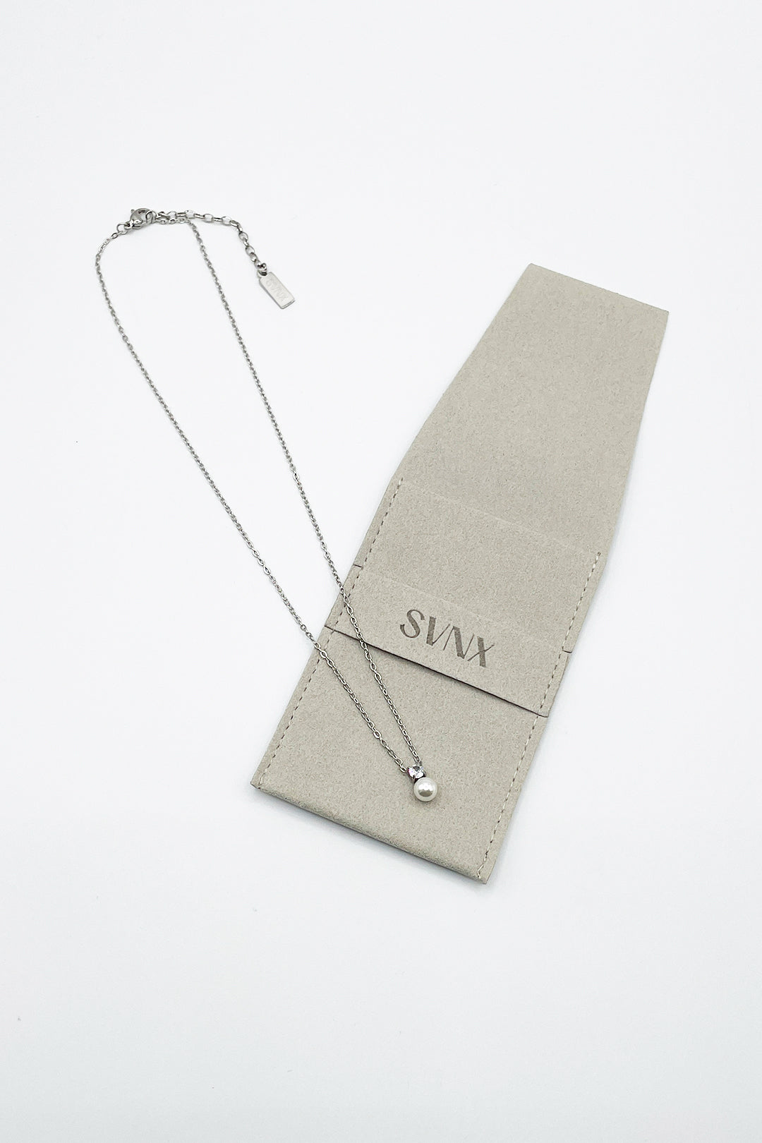 Mini Pearl Diamante Necklace in Silver - svnx