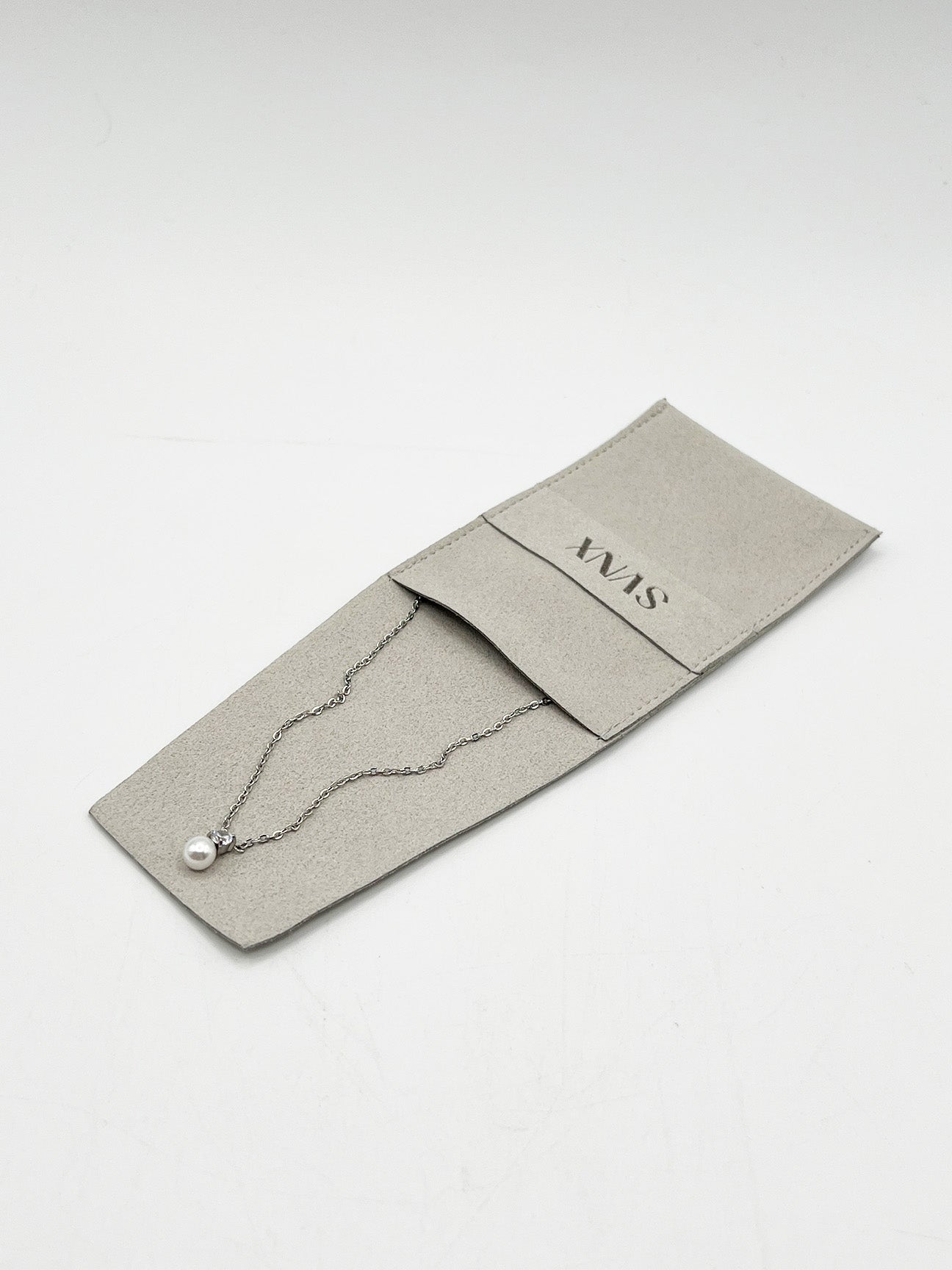 Mini Pearl Diamante Necklace in Silver - svnx