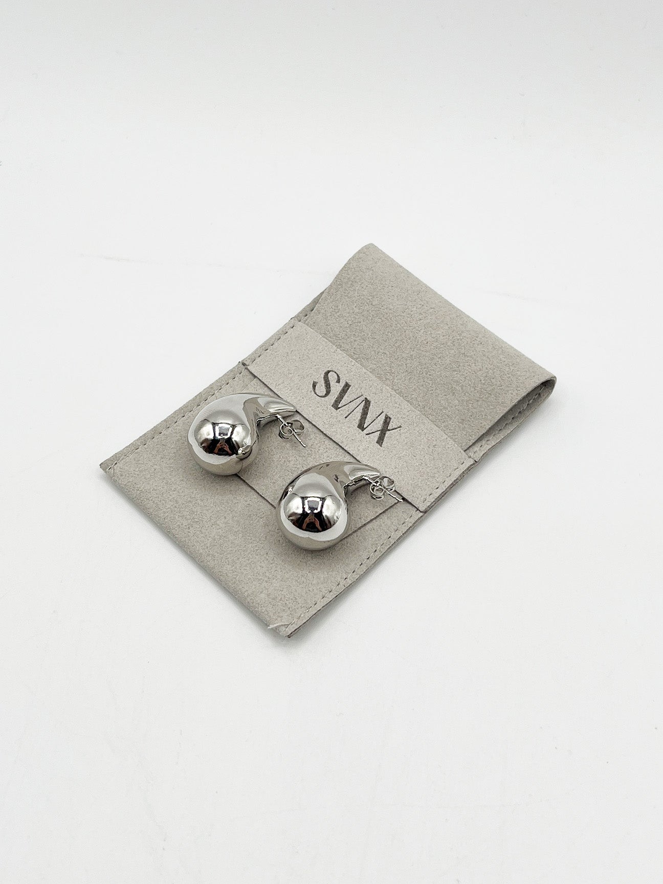 Chunky Droplet Earrings in Silver - svnx