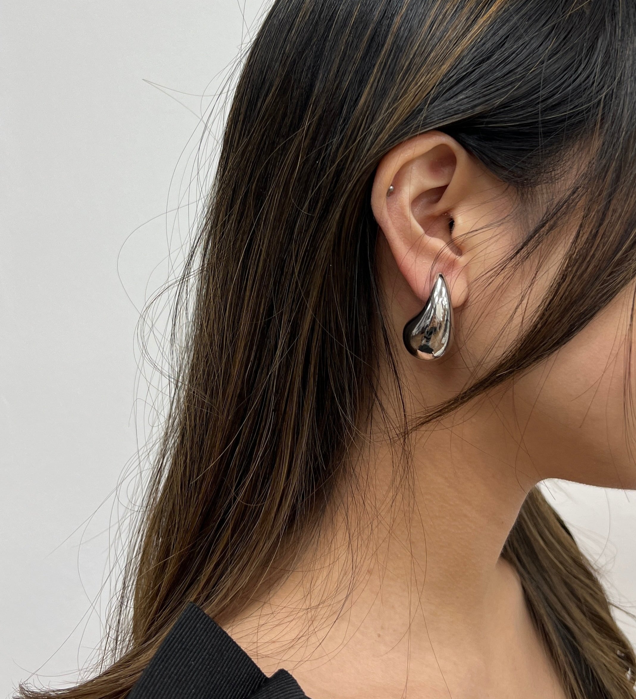 Chunky Droplet Earrings in Silver - svnx