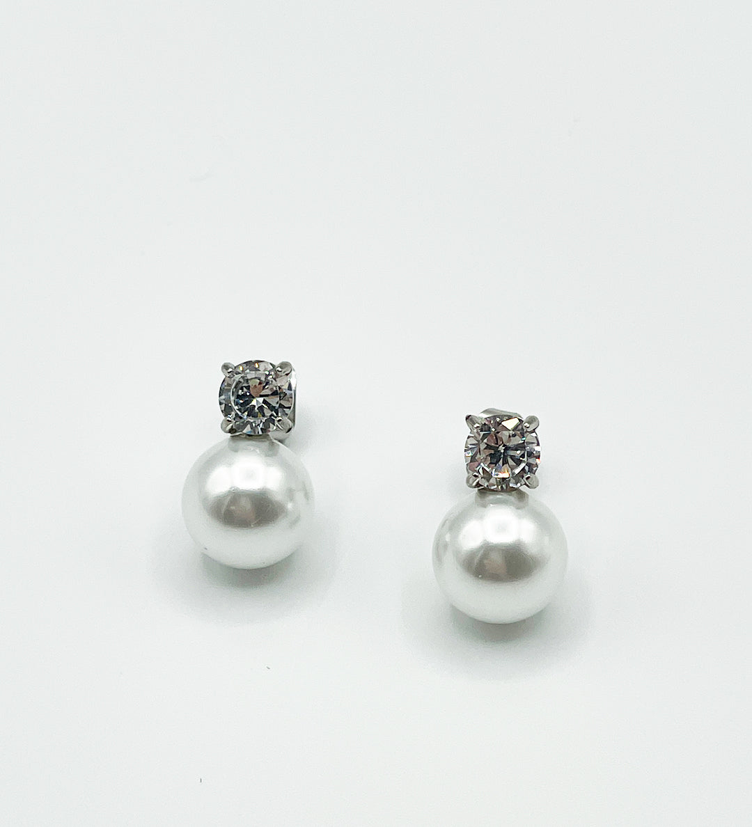 Pearl Diamante Earrings in Silver - svnx