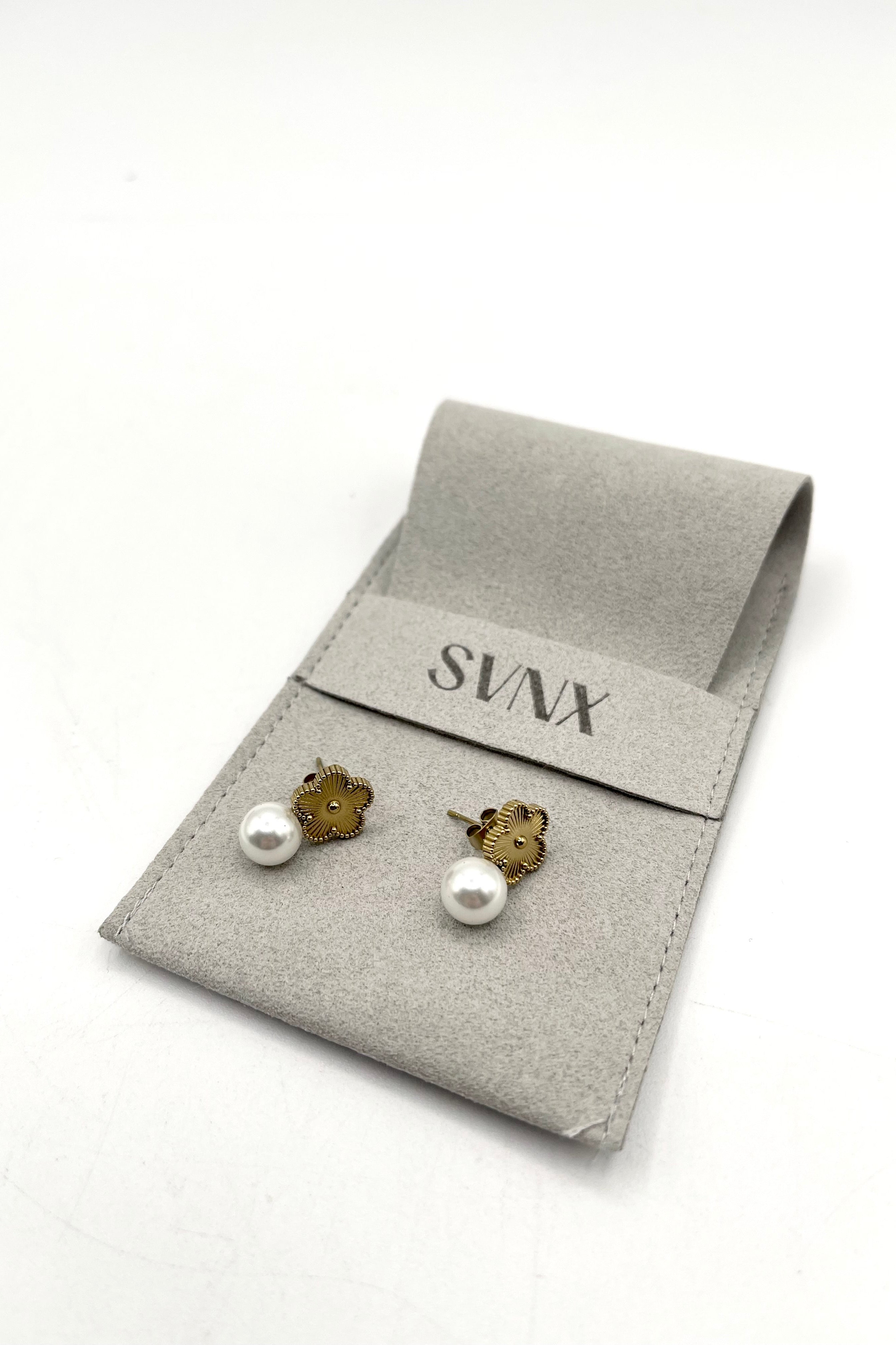 Floral Pearl Stud Earrings in Gold - svnx