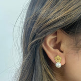 Floral Pearl Stud Earrings in Gold - svnx