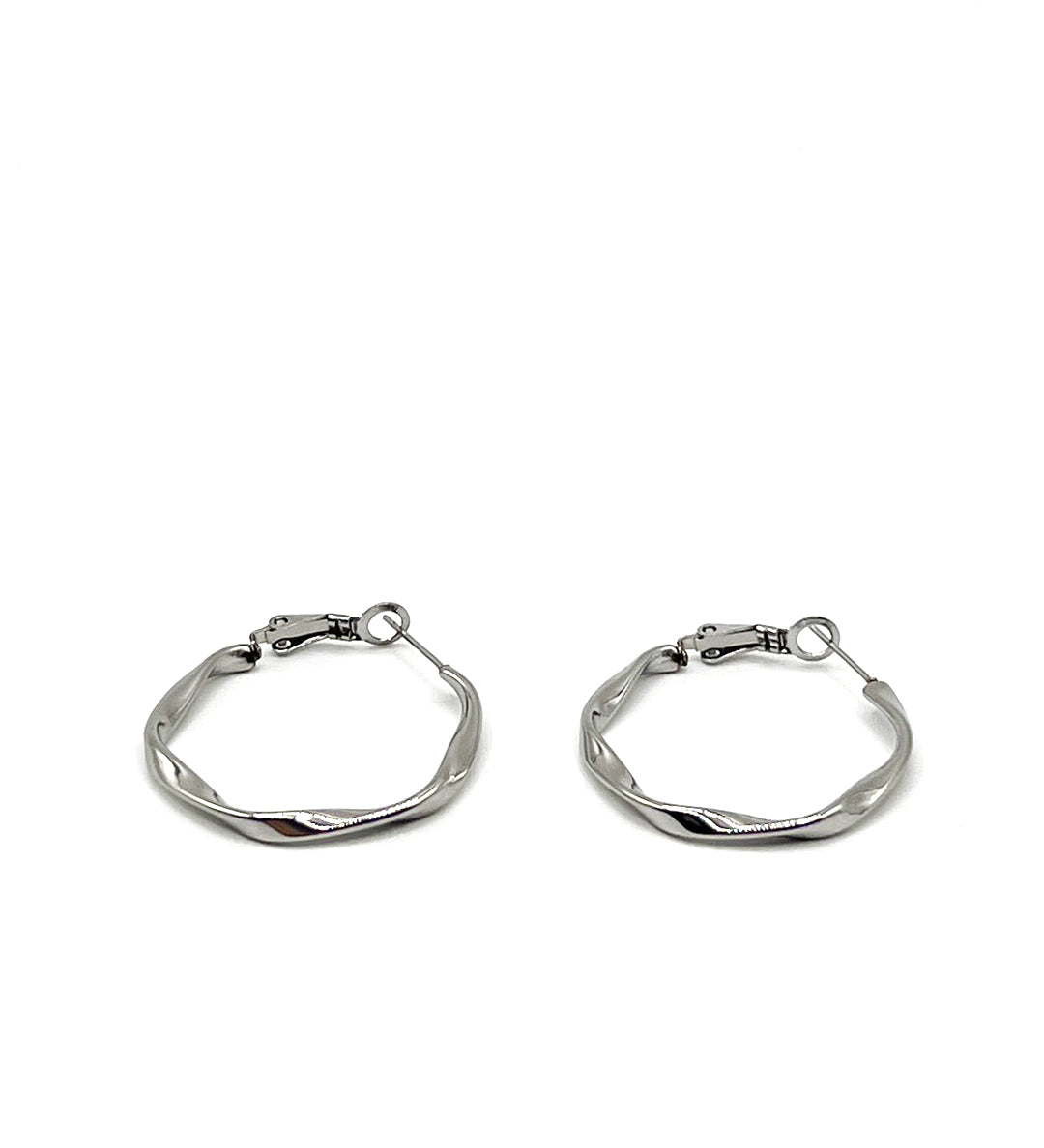 Twist Hoops in Silver - Pouch Included - svnx