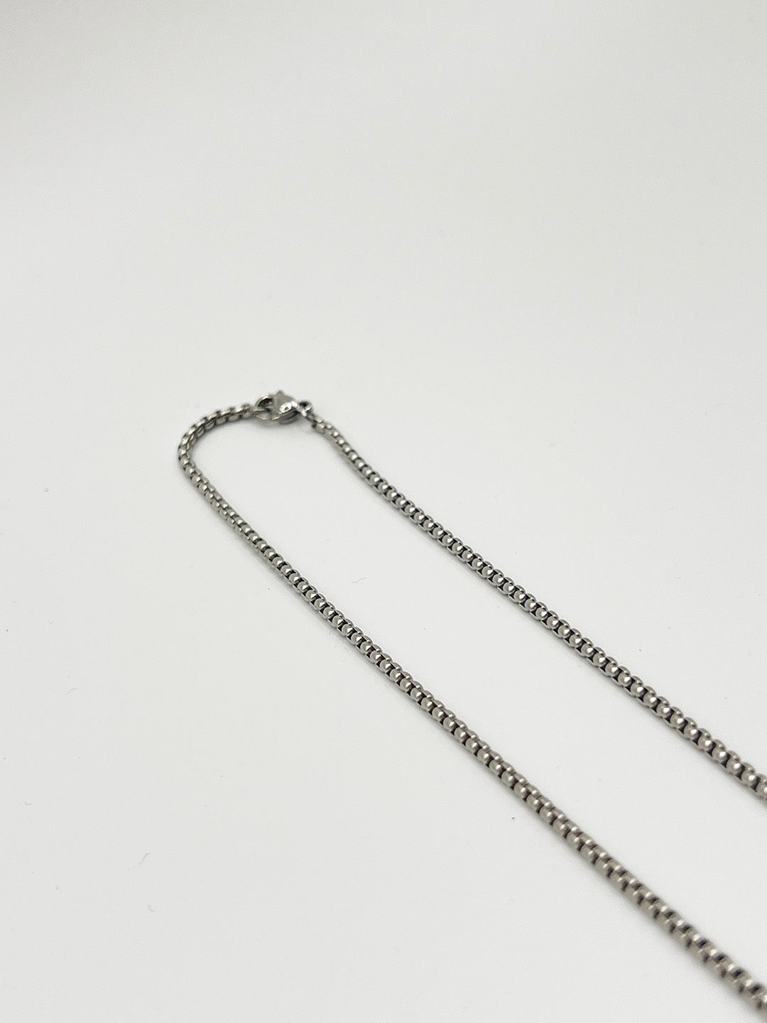 Chain Necklace with Ring Charm - svnx
