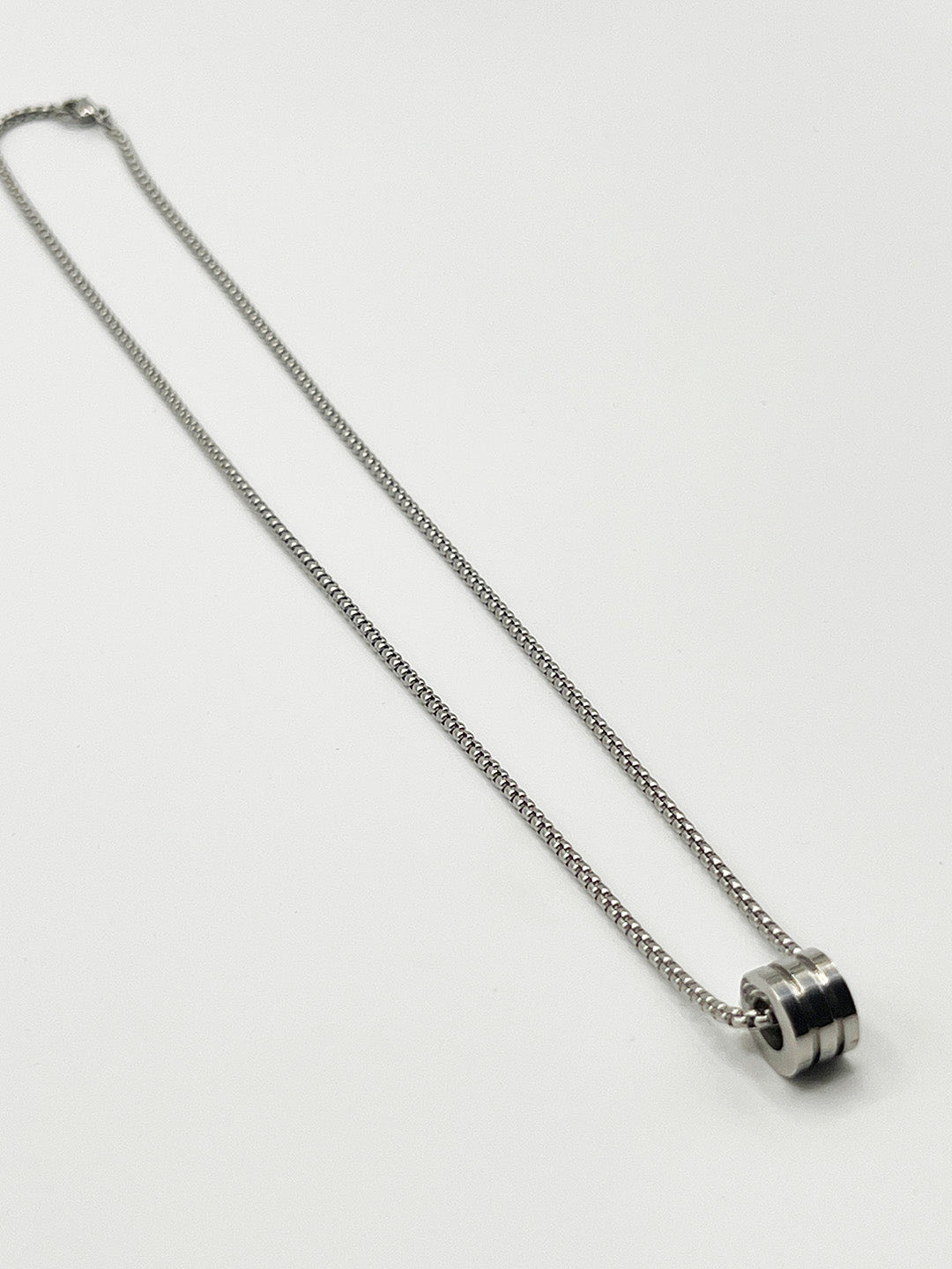 Chain Necklace with Ring Charm - svnx