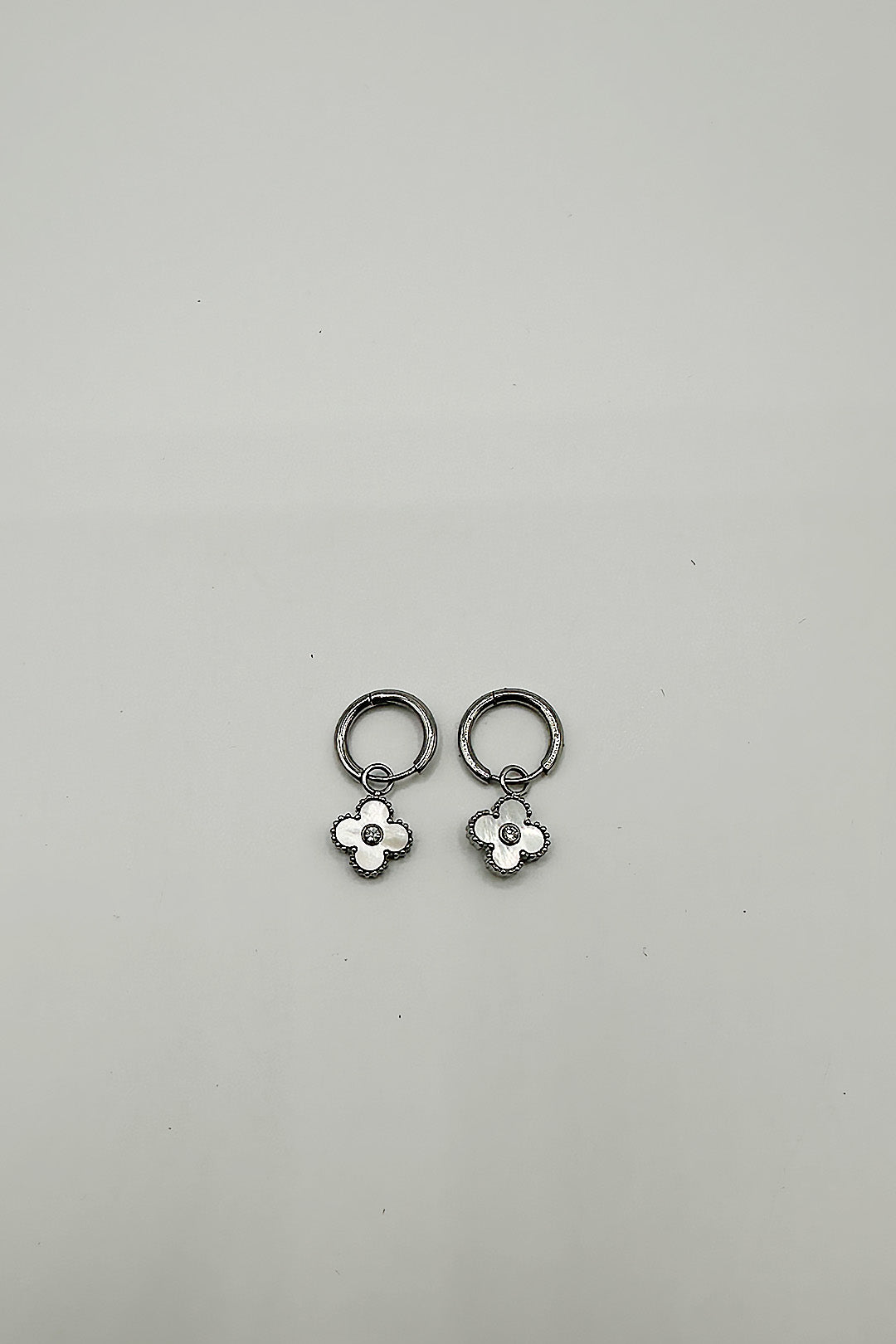 Mini Clover Drop Hoop Earrings in Silver - svnx