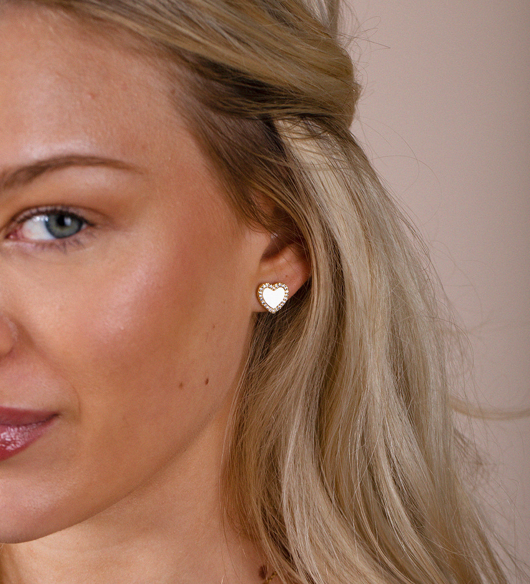 Diamante & Seashell Heart Earrings In Gold