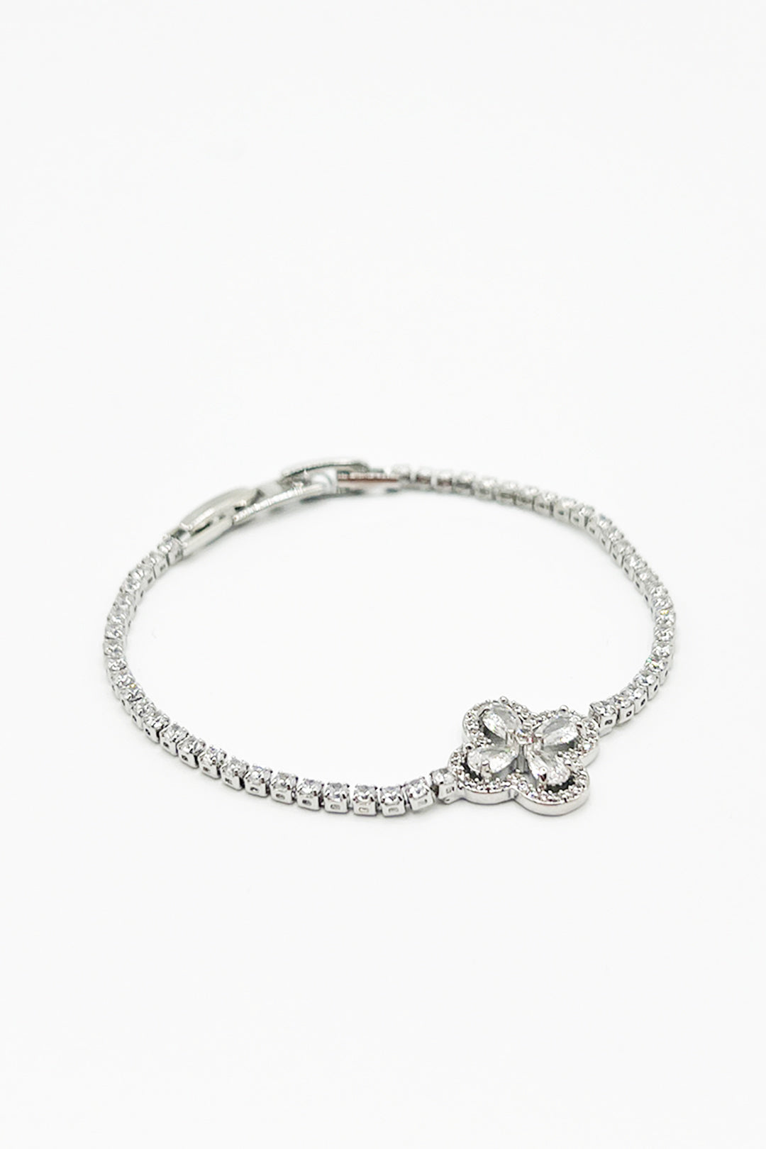 Clover Diamante Bracelet In Silver - Gift Boxed - svnx