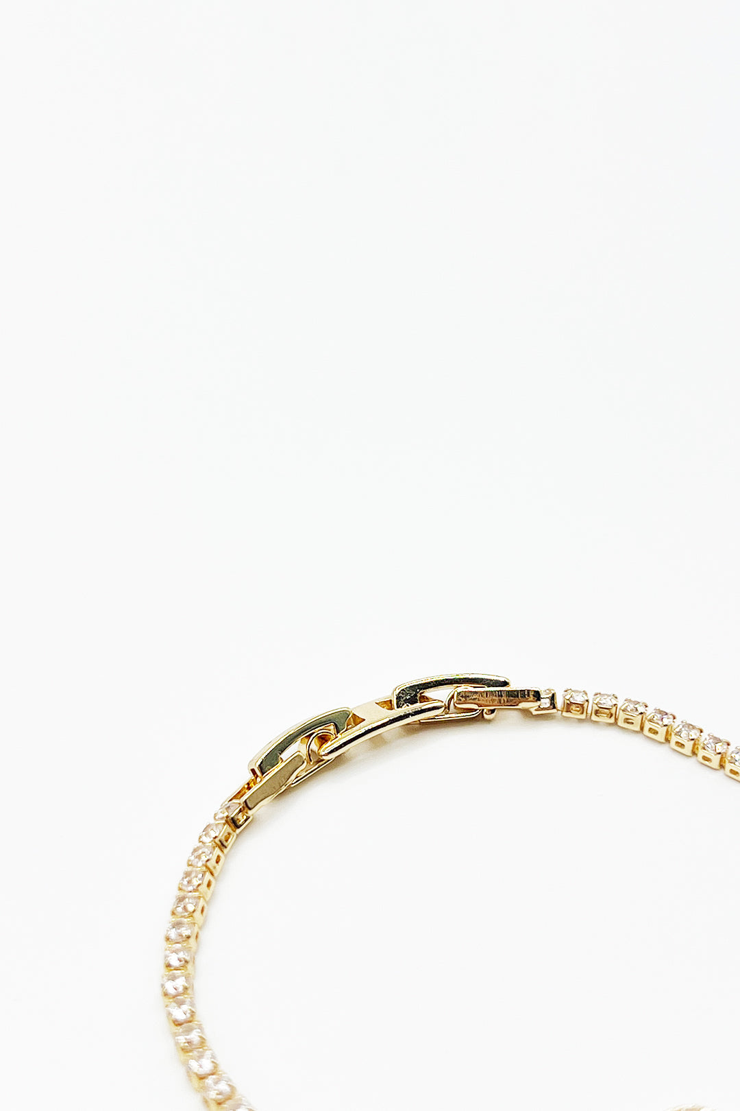 Clover Diamante Bracelet In Gold - Gift Boxed - svnx
