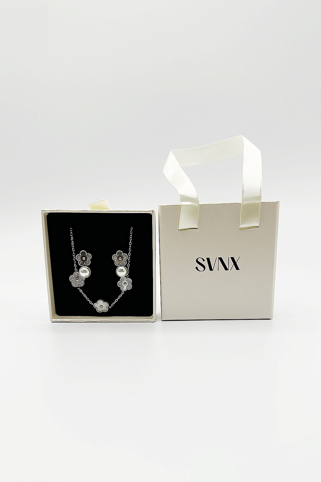 Floral Pearl Stud Earrings & Bracelet in Silver - svnx