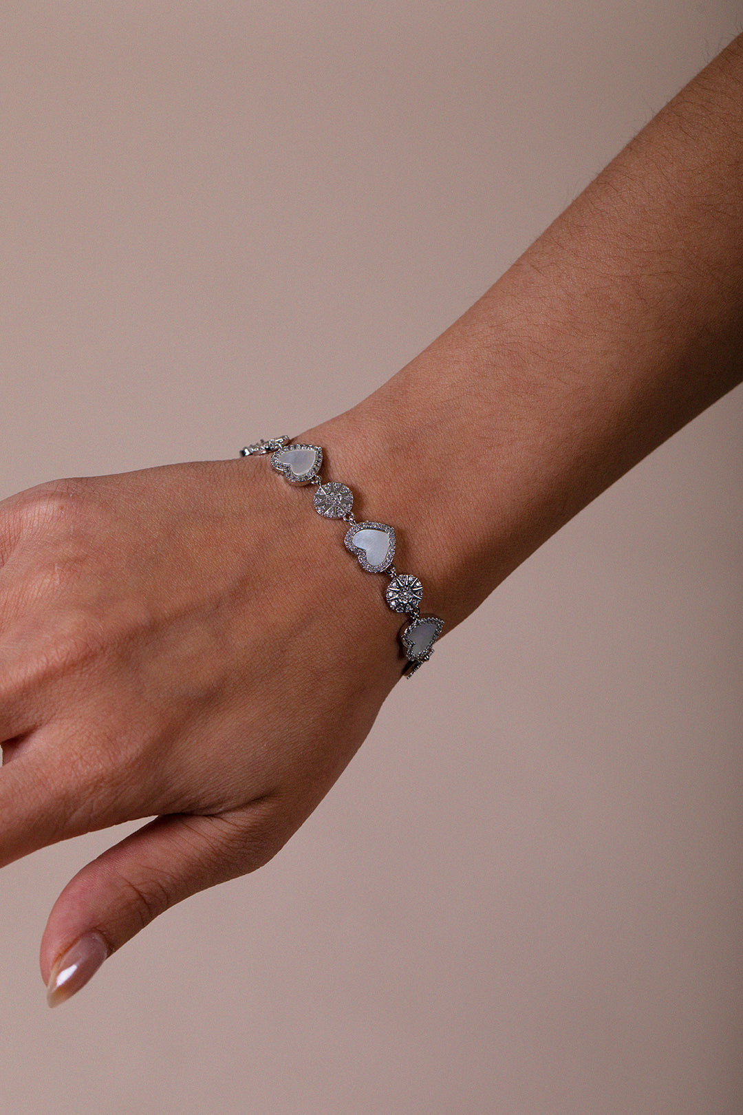 Heart Diamante Bracelet in Silver with Gift Box - svnx