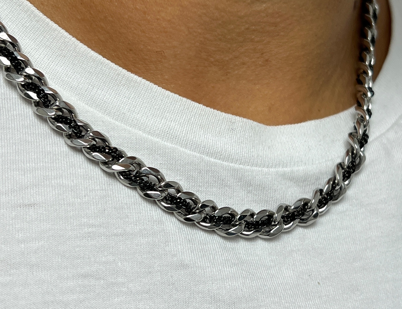 Louis Vuitton Padlock with Geometric Link Chain Necklace For Him 