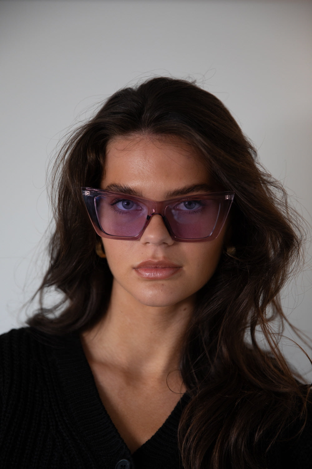 Oversized angular cateye sunglasses in Purple - svnx