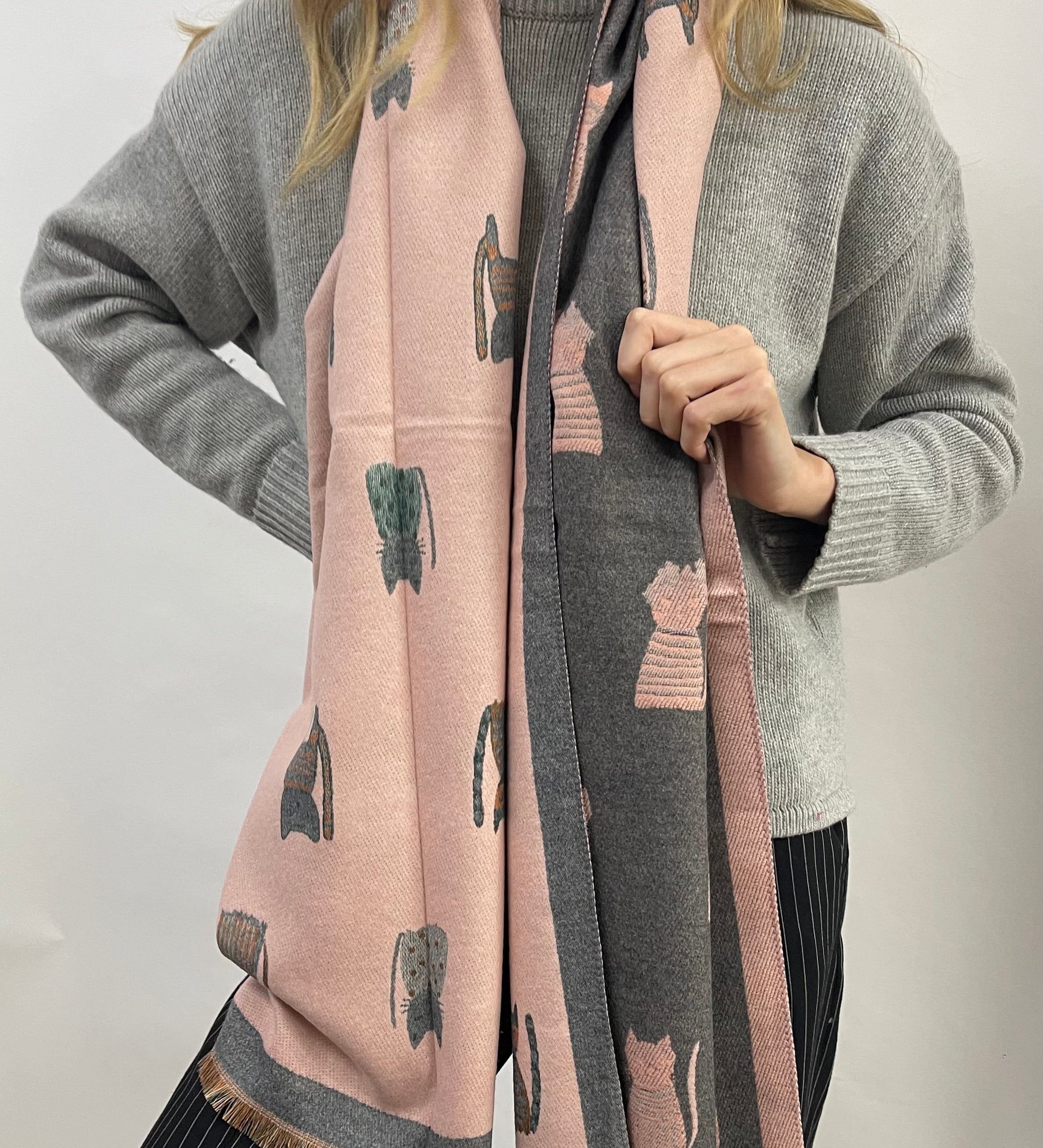 Cat Printed Scarf in Pink & Grey - Wool Blend - svnx