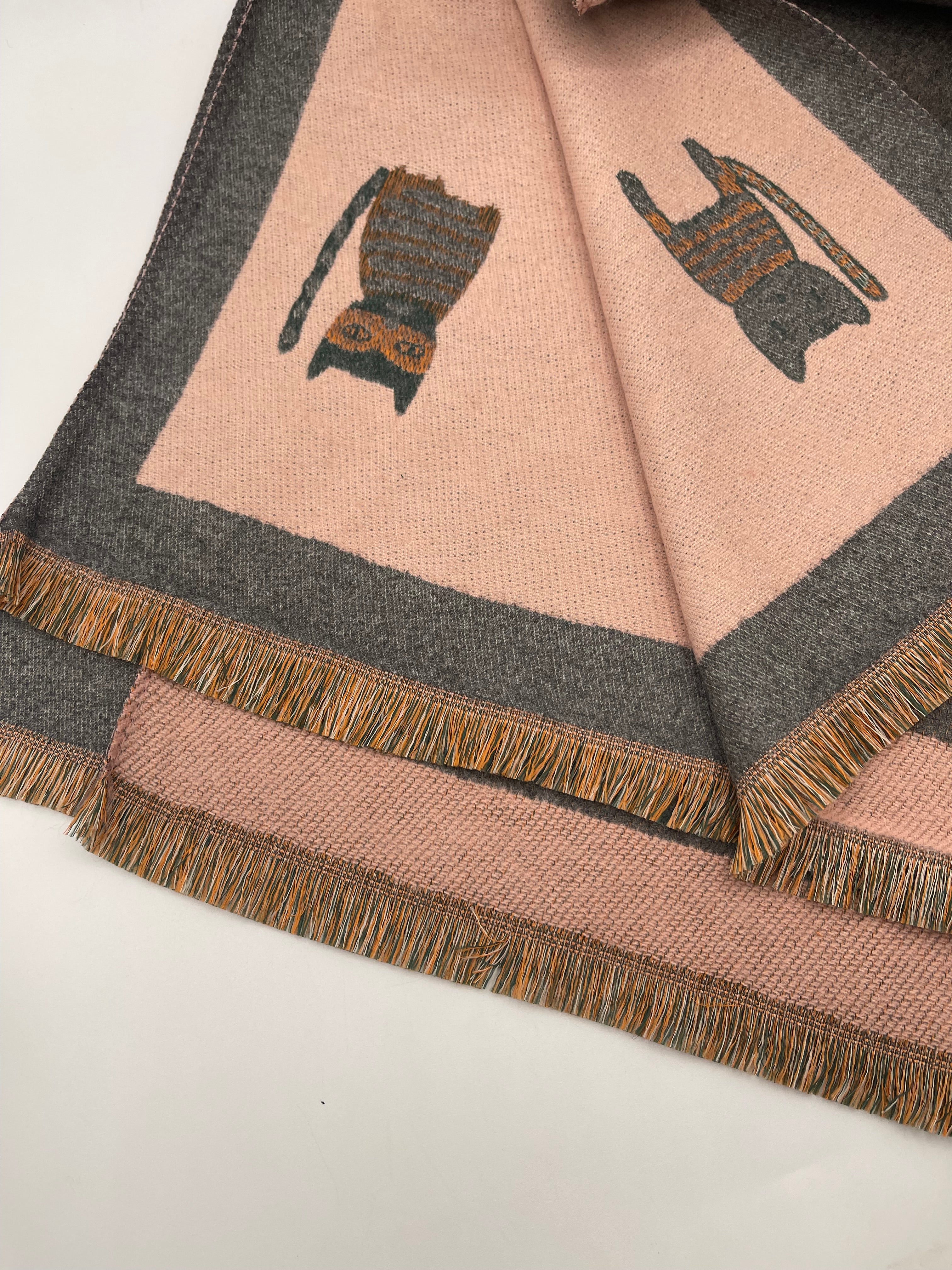 Cat Printed Scarf in Pink & Grey - Wool Blend - svnx