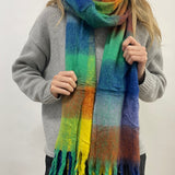 Soft Chunky Checked Scarf with Tassels in Blue Multi - svnx
