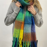 Soft Chunky Checked Scarf with Tassels in Blue Multi - svnx