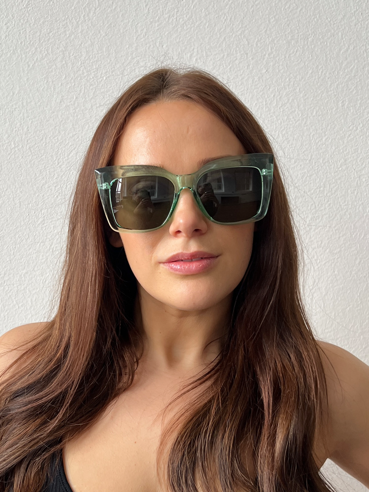 Clear plastic frame cat eye style sunglasses - svnx
