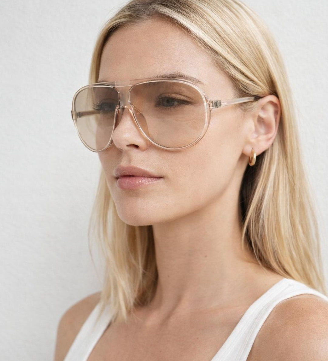 Wave Mask Sunglasses in Champagne - svnx