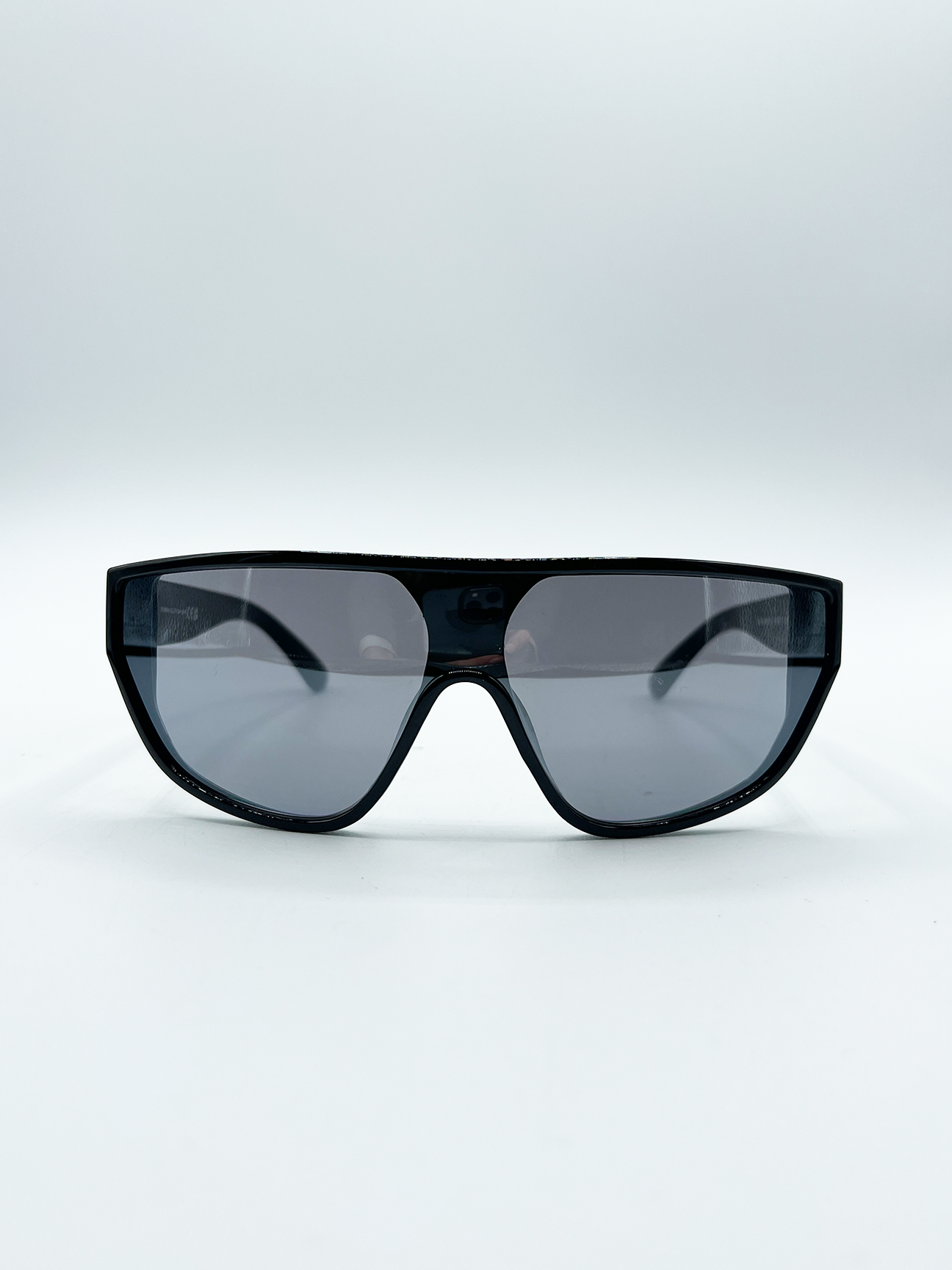 SVNX Smoke Shield Sunglasses In Black - svnx