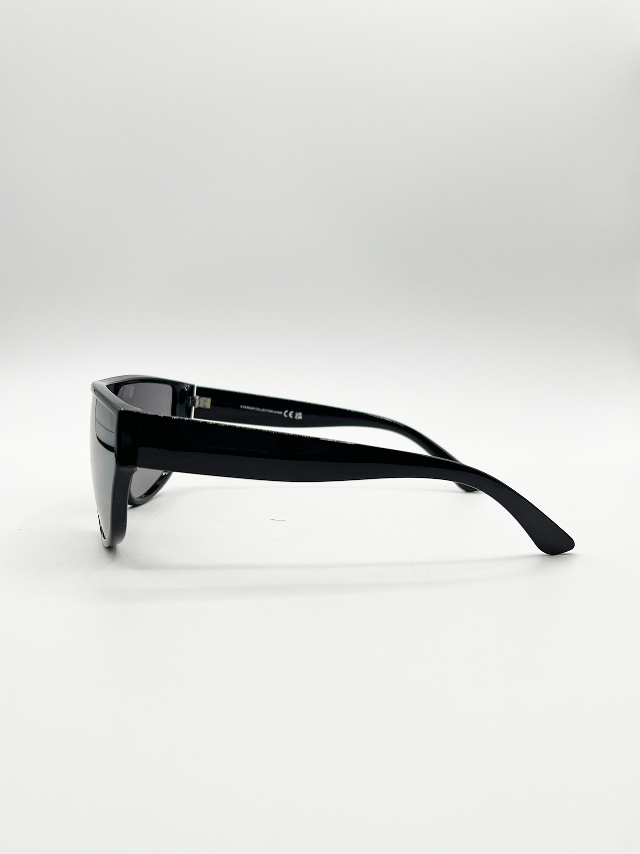 Smoke Shield Sunglasses In Black - svnx